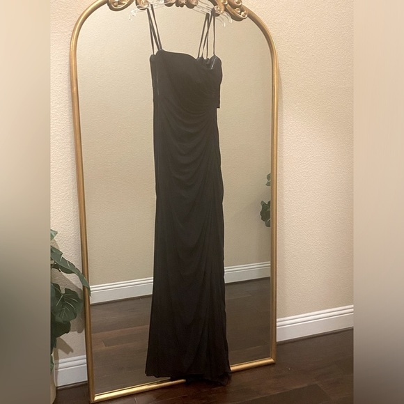 La Femme Strapless, Ruched, High Slit, Sweep Train, Black Evening Gown Size 4 - Picture 11 of 16